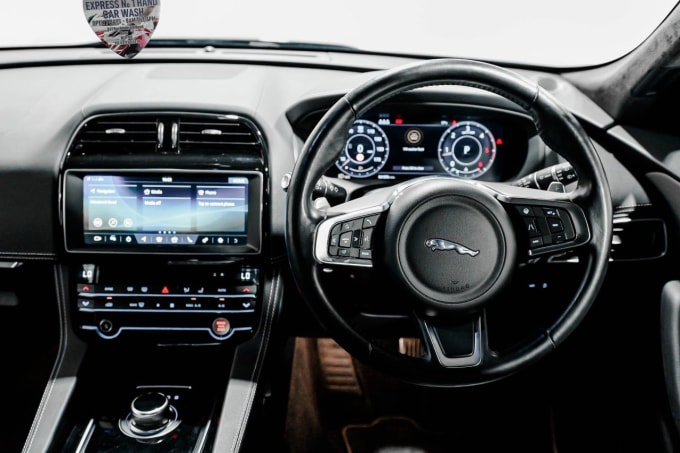 2025 Jaguar F-pace