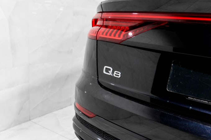 2025 Audi Q8