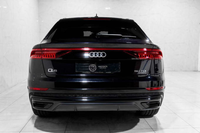 2025 Audi Q8