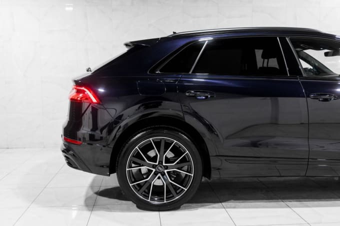 2025 Audi Q8
