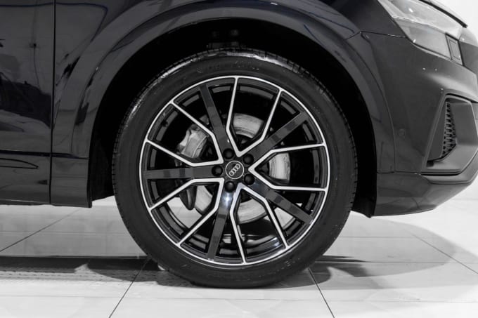2025 Audi Q8