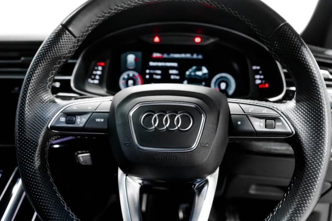 2025 Audi Q8