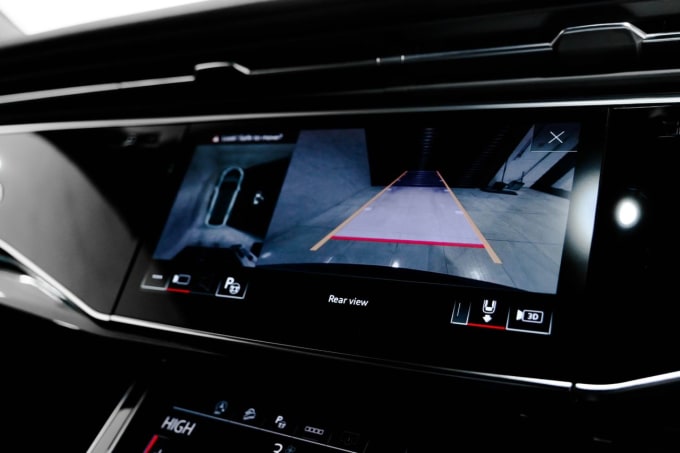 2025 Audi Q8