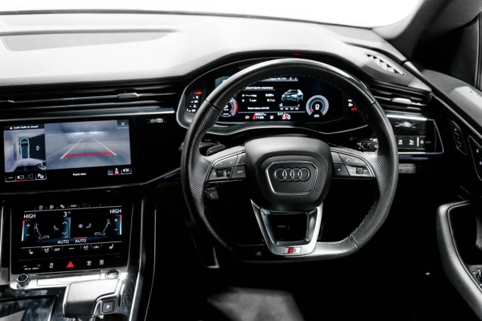 2025 Audi Q8