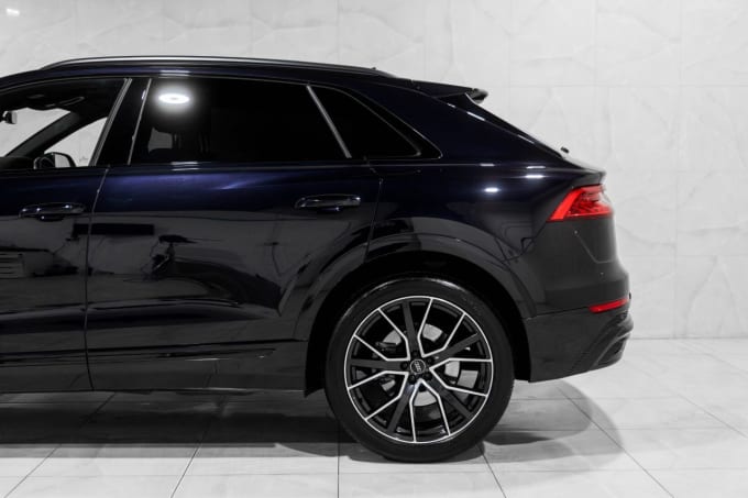 2025 Audi Q8
