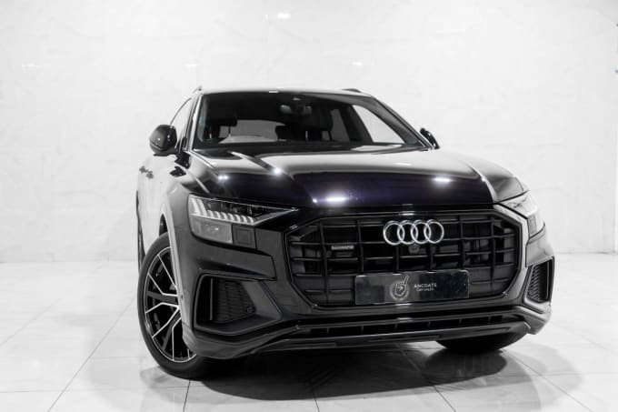 2025 Audi Q8