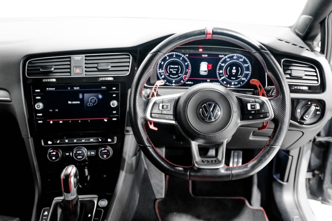 2025 Volkswagen Golf