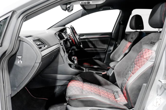2025 Volkswagen Golf