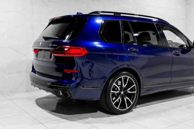 2025 BMW X7