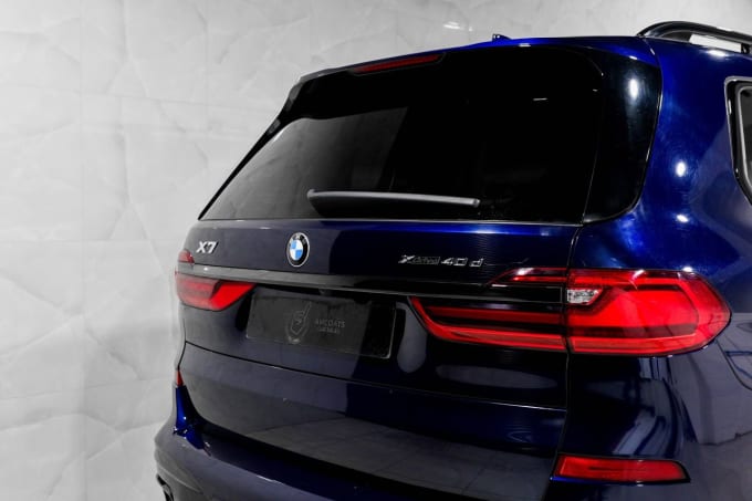 2025 BMW X7