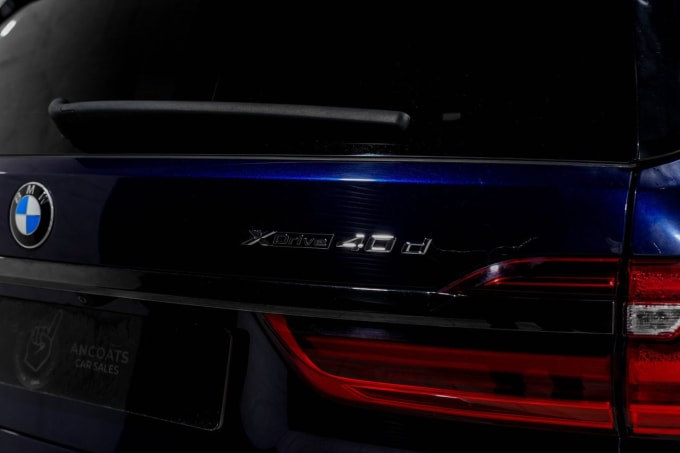 2025 BMW X7