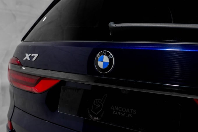 2025 BMW X7