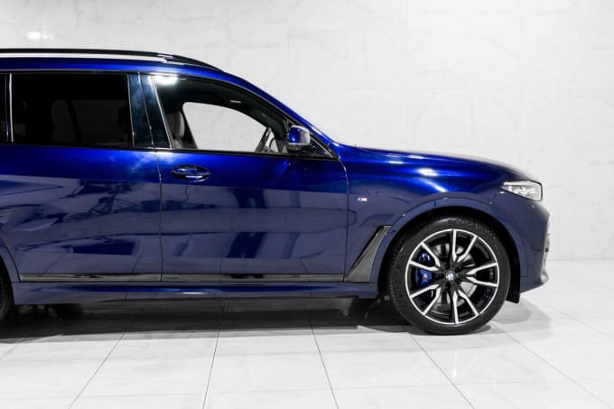 2025 BMW X7