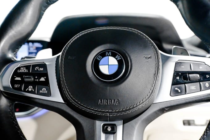 2025 BMW X7