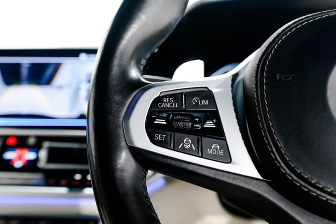 2025 BMW X7