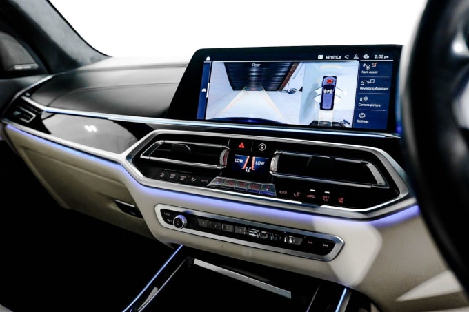 2025 BMW X7