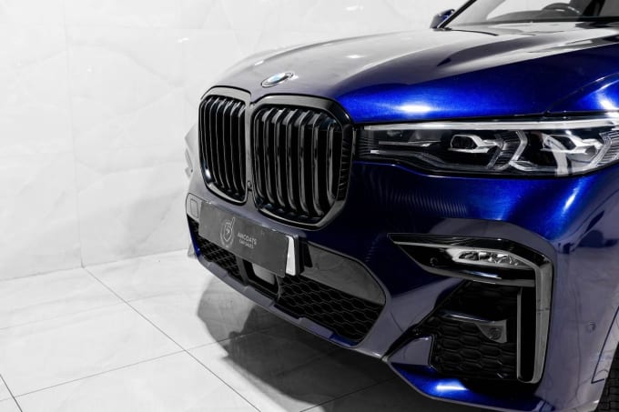 2025 BMW X7