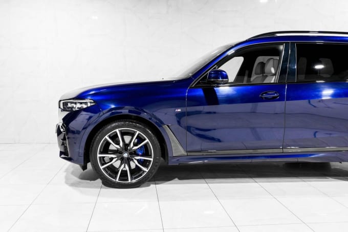 2025 BMW X7