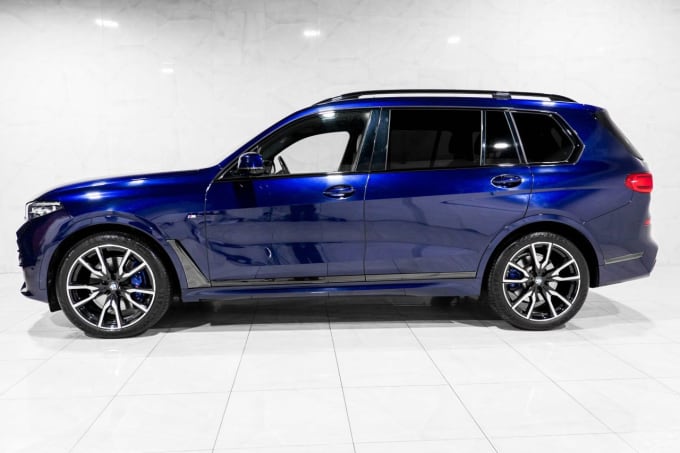 2025 BMW X7