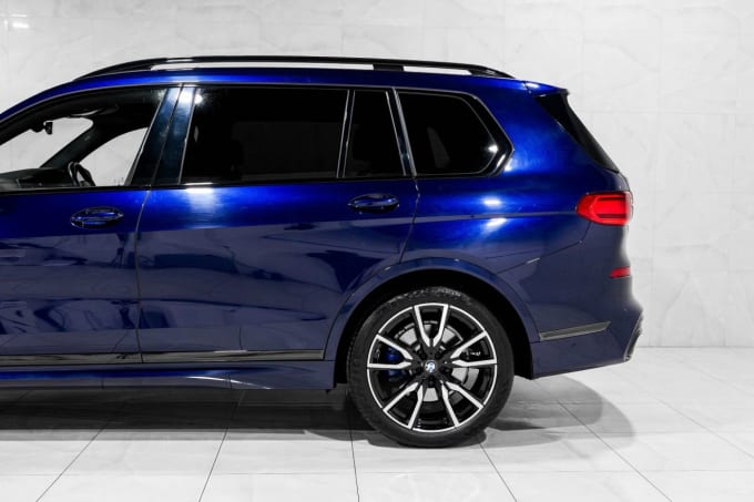2025 BMW X7