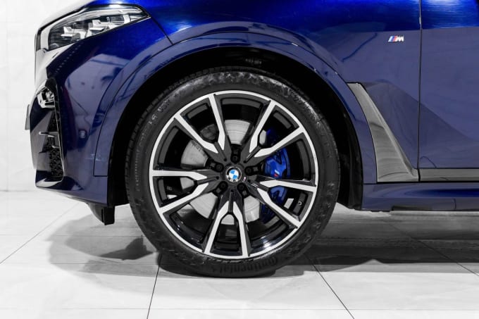 2025 BMW X7
