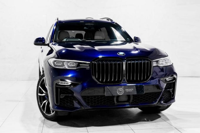 2025 BMW X7