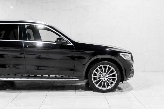 2025 Mercedes-benz Glc