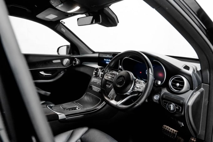 2025 Mercedes-benz Glc
