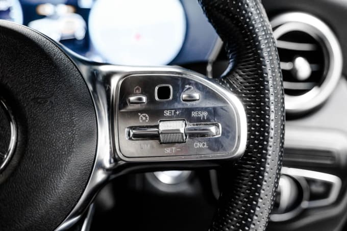 2025 Mercedes-benz Glc