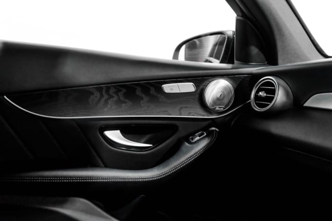 2025 Mercedes-benz Glc