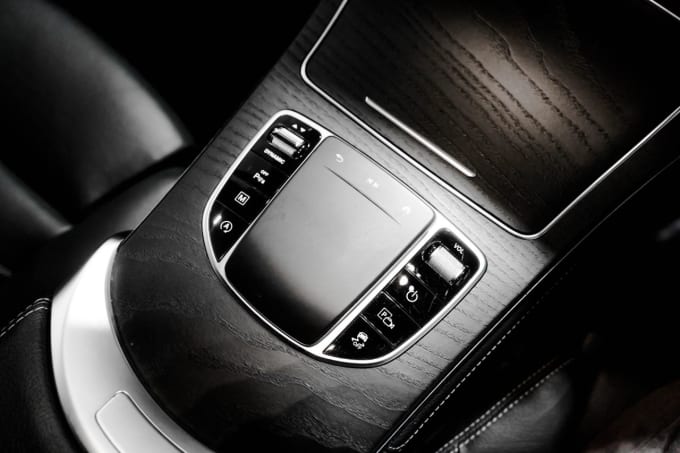 2025 Mercedes-benz Glc