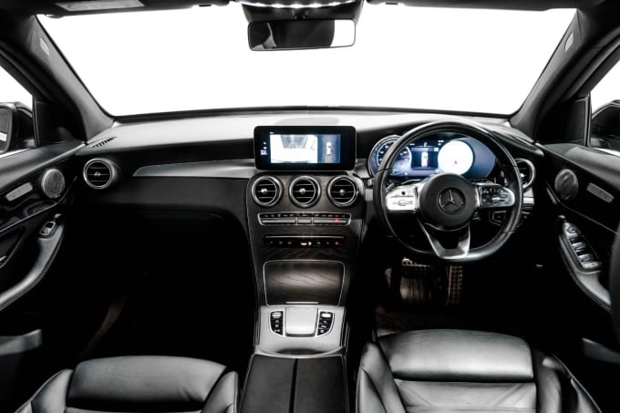 2025 Mercedes-benz Glc