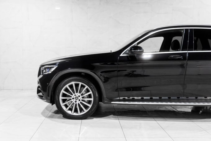 2025 Mercedes-benz Glc