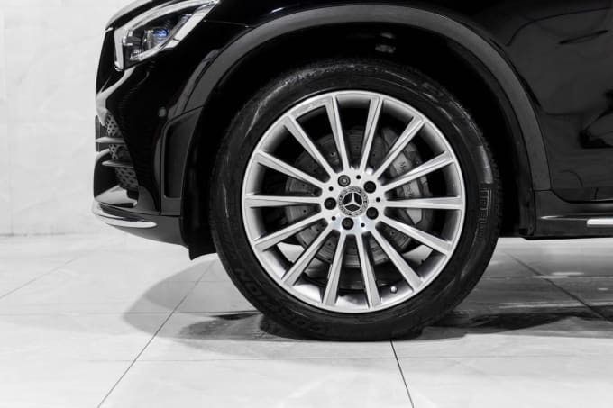 2025 Mercedes-benz Glc