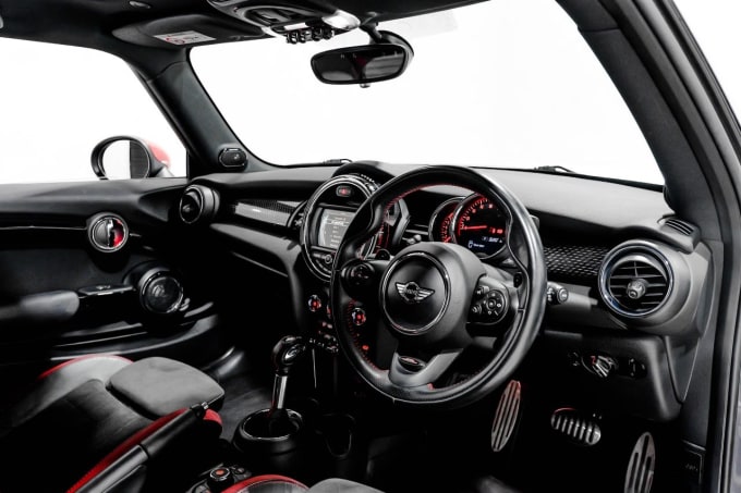 2025 Mini Hatch