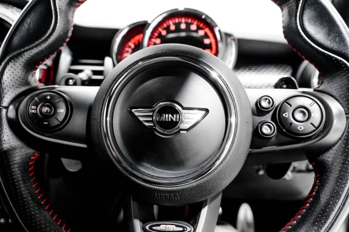 2025 Mini Hatch