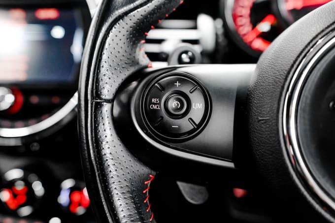 2025 Mini Hatch