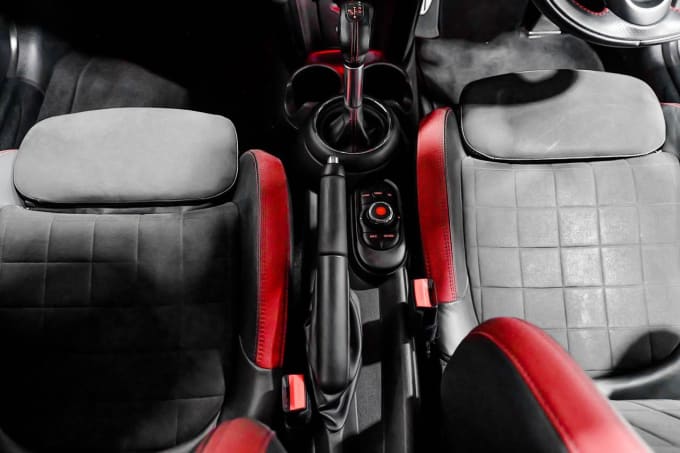 2025 Mini Hatch