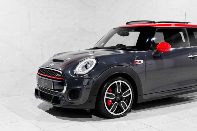 2025 Mini Hatch