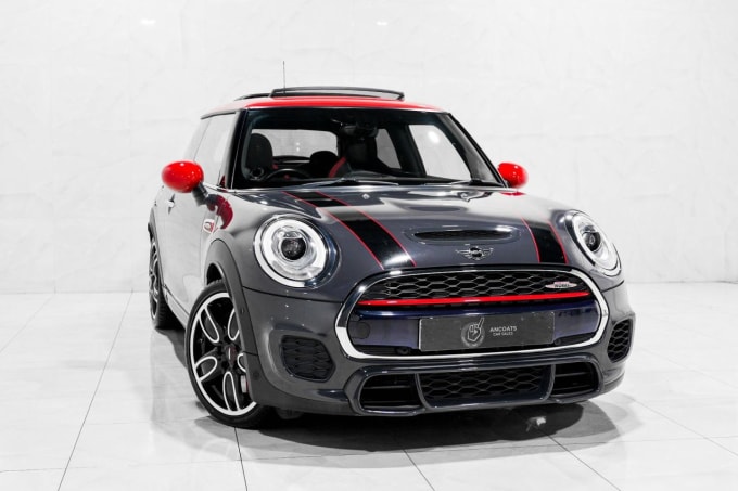 2025 Mini Hatch