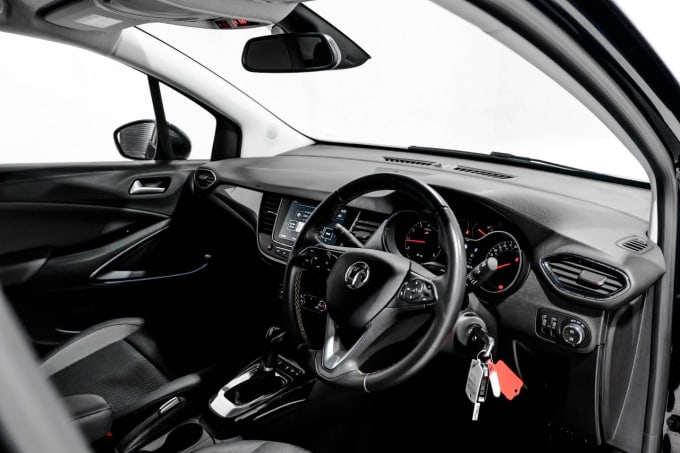 2025 Vauxhall Crossland X