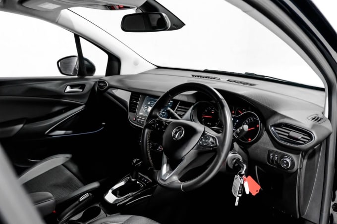 2025 Vauxhall Crossland X