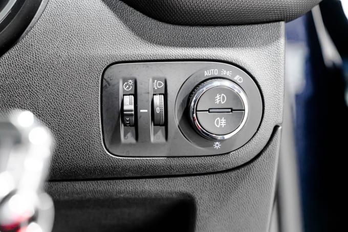 2025 Vauxhall Crossland X