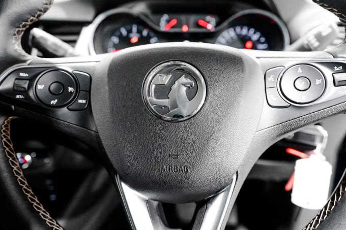 2025 Vauxhall Crossland X