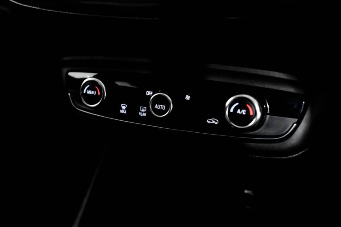 2025 Vauxhall Crossland X