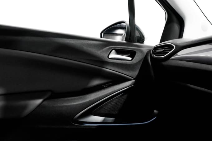 2025 Vauxhall Crossland X
