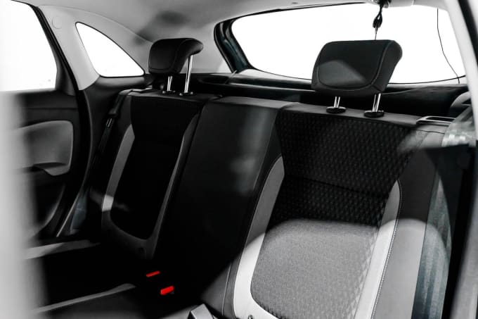2025 Vauxhall Crossland X