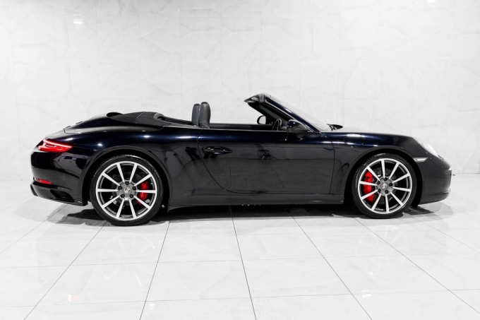 2025 Porsche 911