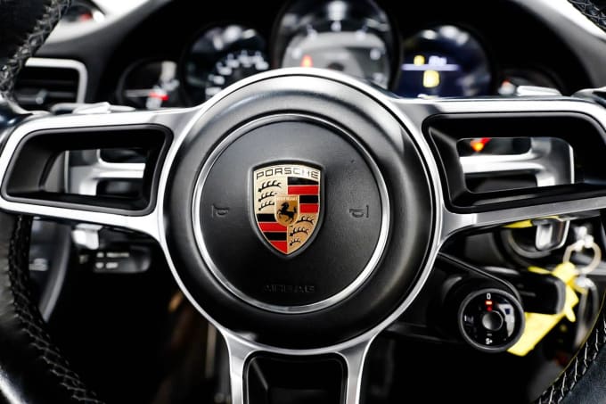 2025 Porsche 911