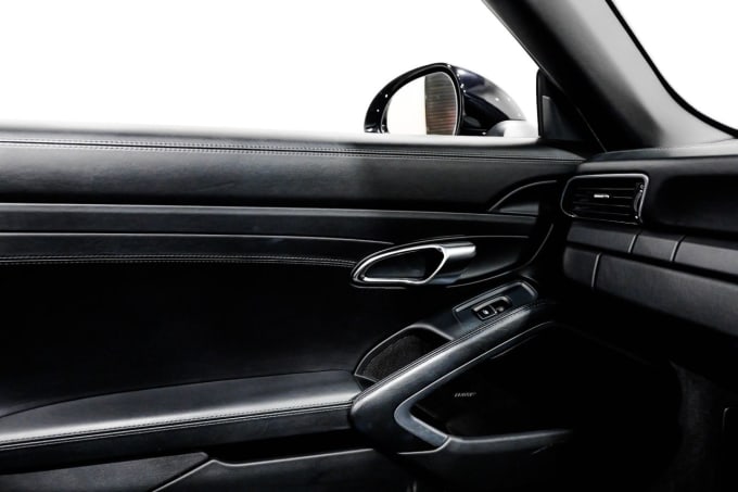 2025 Porsche 911